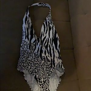 Like new one piece bathing suit
